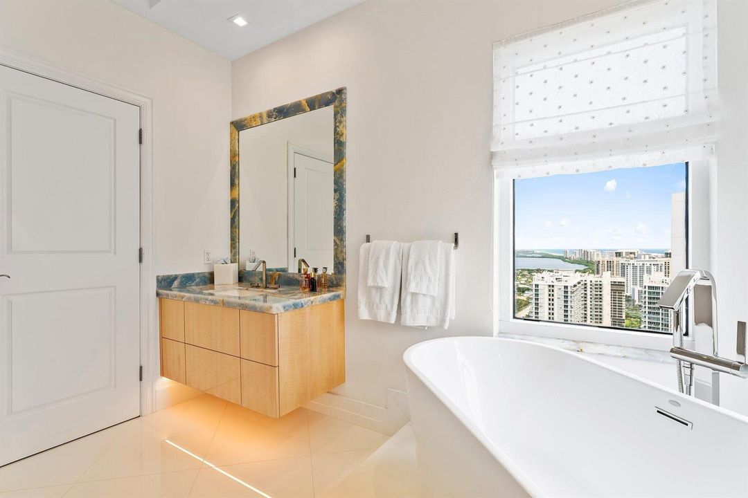 067-2700NorthOceanDrive-PH1-RivieraBeach