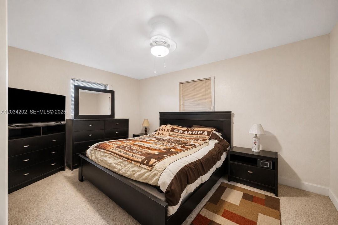 For Sale: $600,000 (4 beds, 2 baths, 1584 Square Feet)