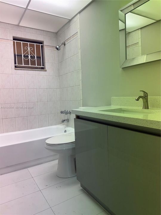 For Rent: $1,850 (2 beds, 1 baths, 726 Square Feet)