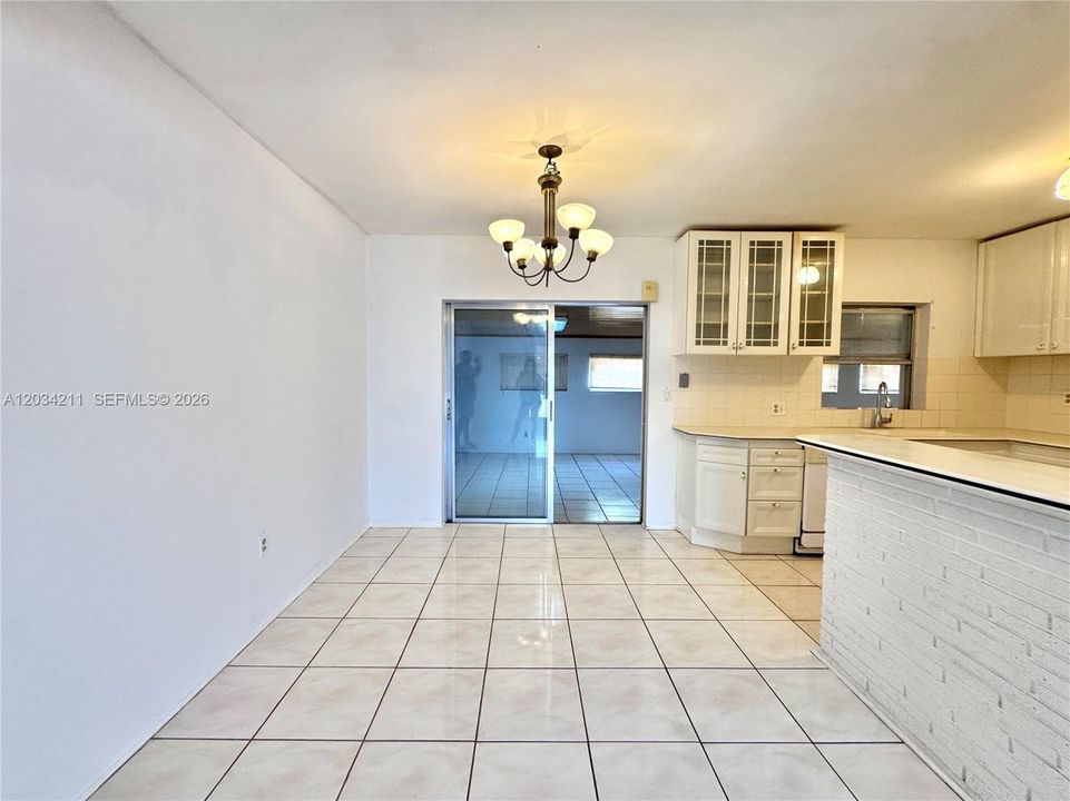 For Sale: $460,000 (3 beds, 2 baths, 1968 Square Feet)