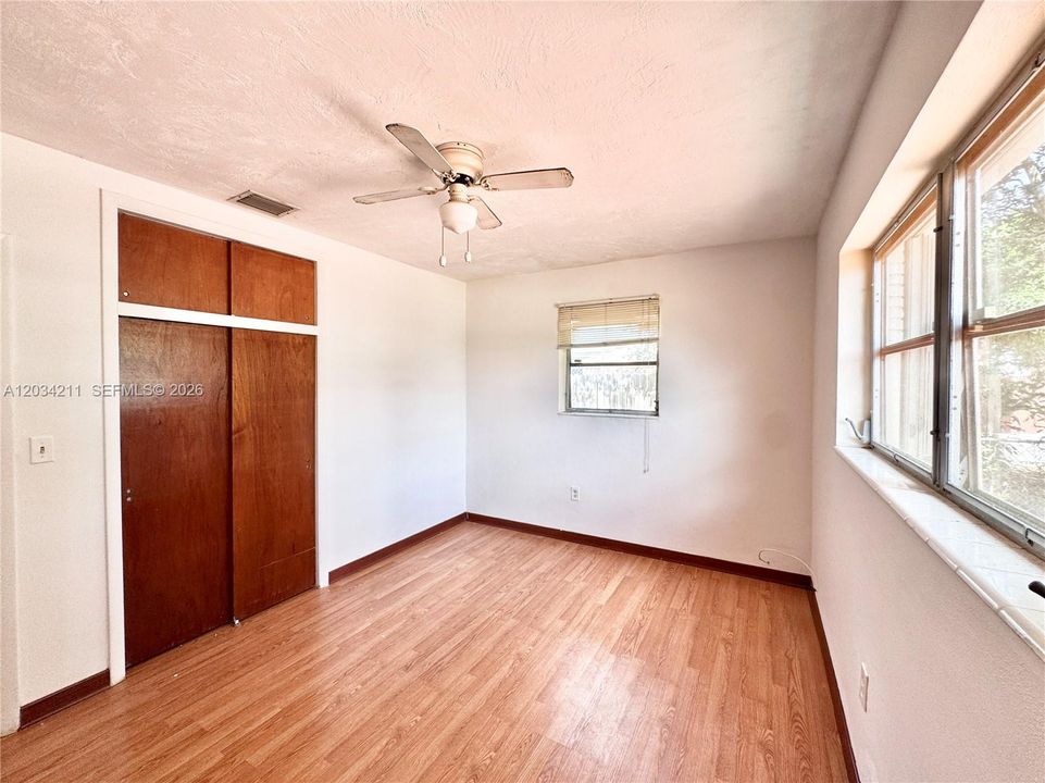 For Sale: $460,000 (3 beds, 2 baths, 1968 Square Feet)