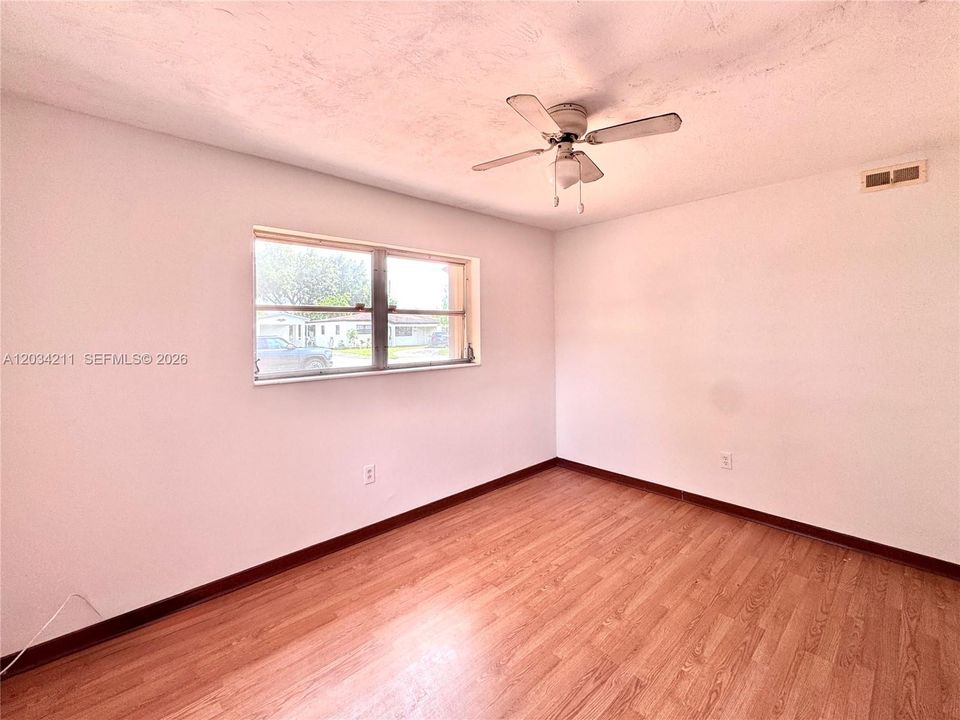 For Sale: $460,000 (3 beds, 2 baths, 1968 Square Feet)