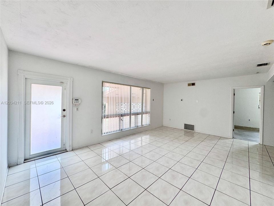 For Sale: $460,000 (3 beds, 2 baths, 1968 Square Feet)