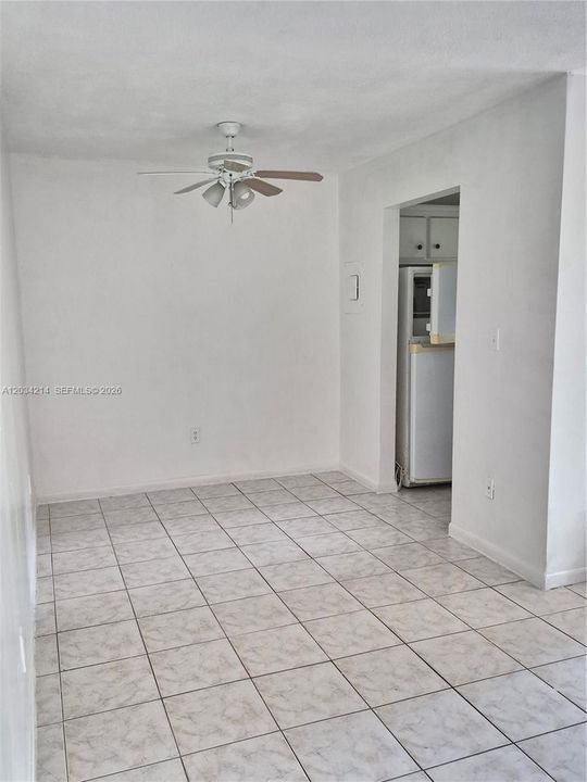 For Rent: $1,575 (1 beds, 1 baths, 750 Square Feet)