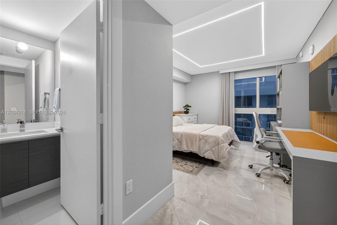 For Rent: $12,000 (3 beds, 3 baths, 1892 Square Feet)