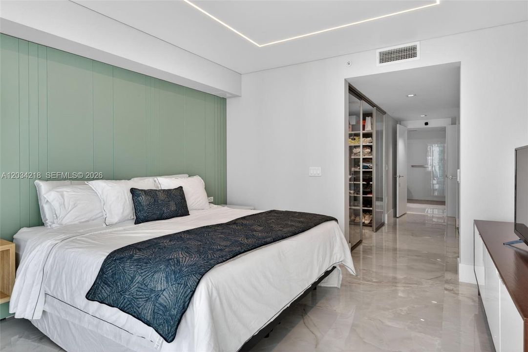 For Rent: $12,000 (3 beds, 3 baths, 1892 Square Feet)