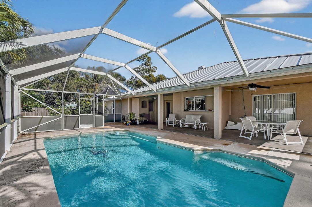 Screened Pool