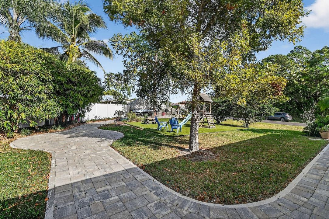 Side Yard walkway