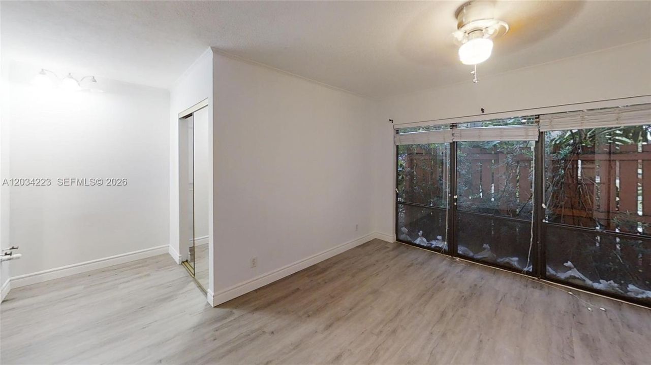 For Rent: $1,850 (2 beds, 1 baths, 1010 Square Feet)