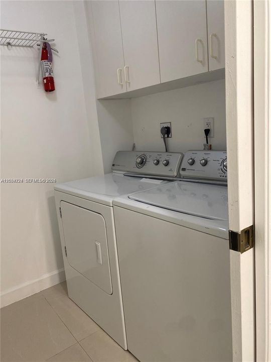 For Rent: $2,600 (2 beds, 2 baths, 1130 Square Feet)