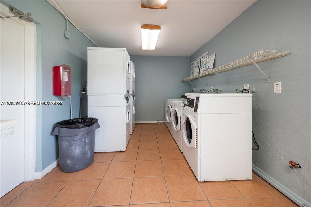 For Rent: $1,800 (1 beds, 1 baths, 656 Square Feet)