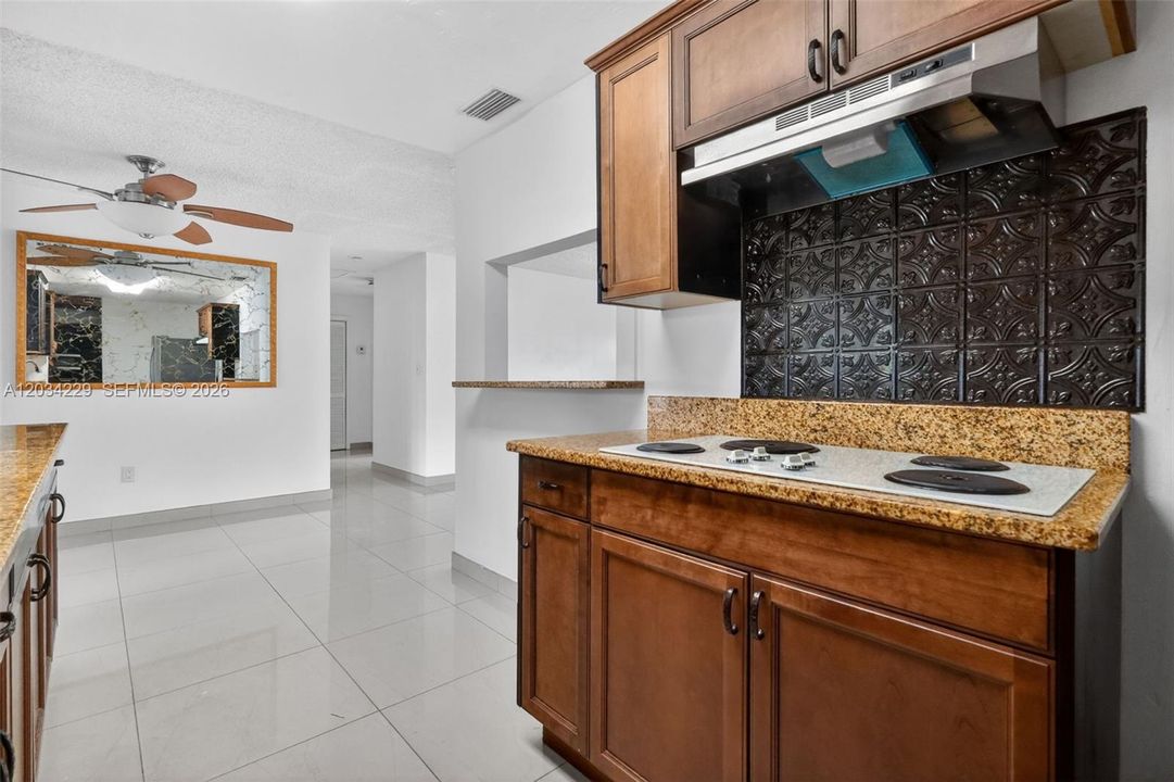 For Rent: $3,900 (4 beds, 3 baths, 1973 Square Feet)
