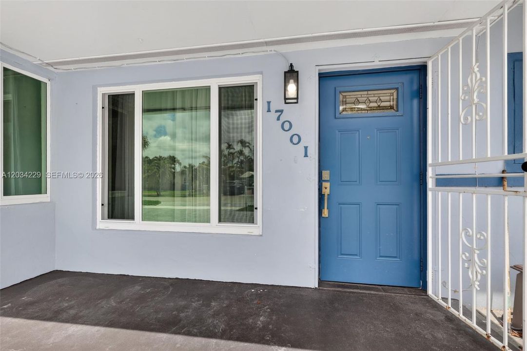 For Rent: $3,900 (4 beds, 3 baths, 1973 Square Feet)