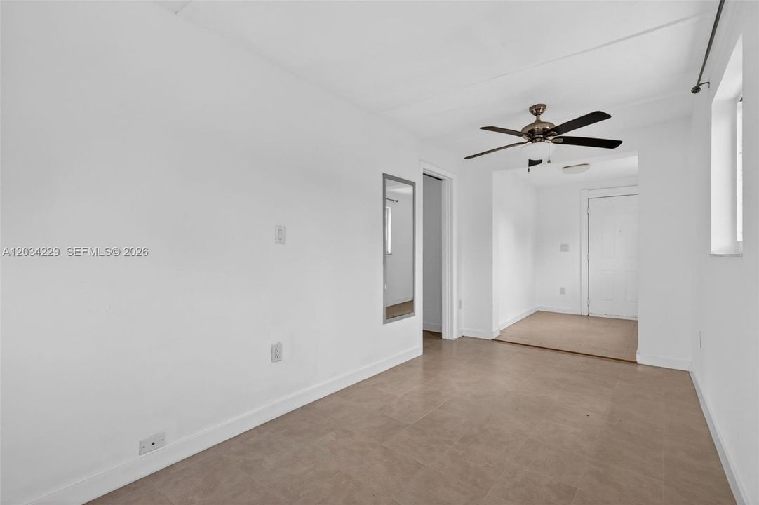 For Rent: $3,900 (4 beds, 3 baths, 1973 Square Feet)