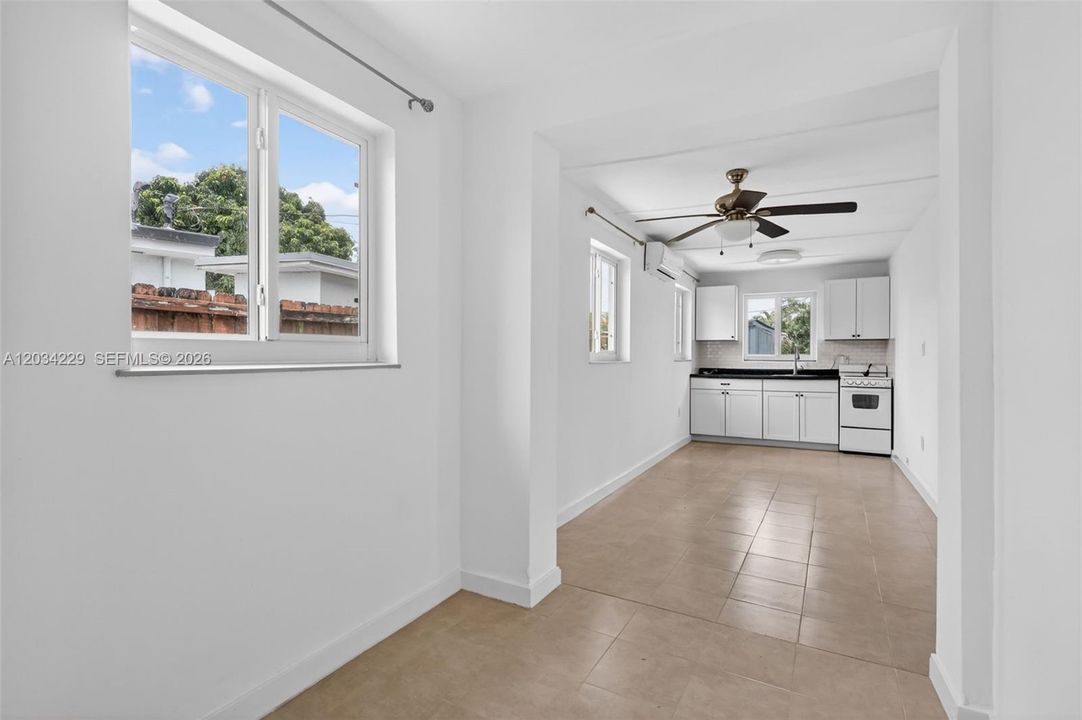 For Rent: $3,900 (4 beds, 3 baths, 1973 Square Feet)