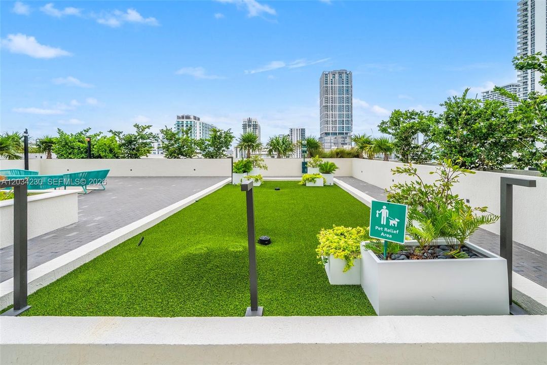 En Venta: $799,000 (2 camas, 2 baños, 1331 Pies cuadrados)