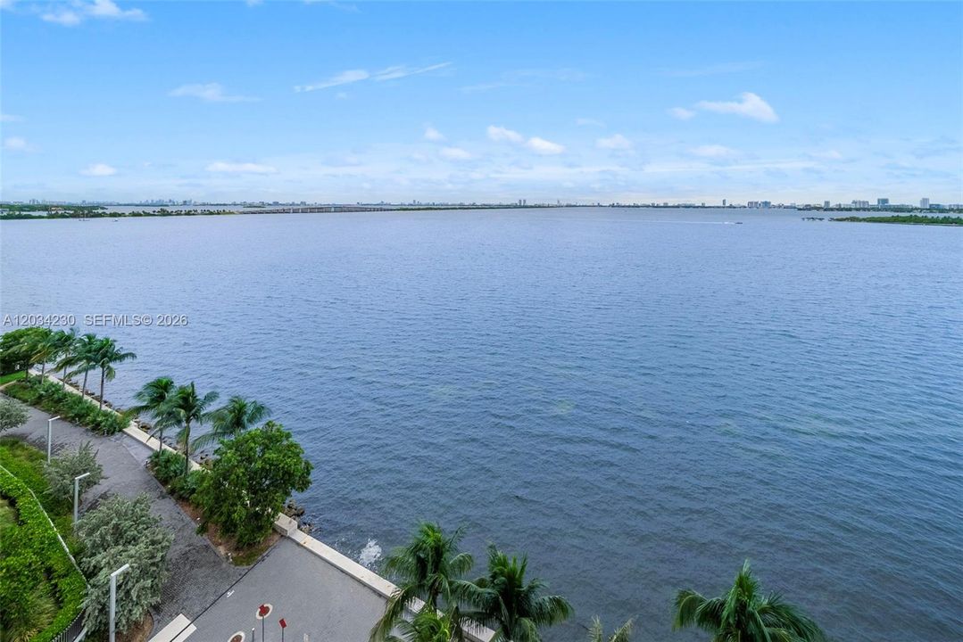 En Venta: $799,000 (2 camas, 2 baños, 1331 Pies cuadrados)