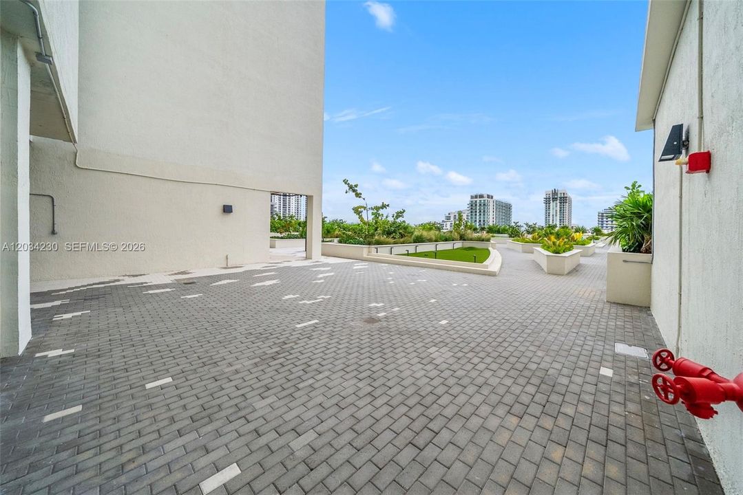 En Venta: $799,000 (2 camas, 2 baños, 1331 Pies cuadrados)