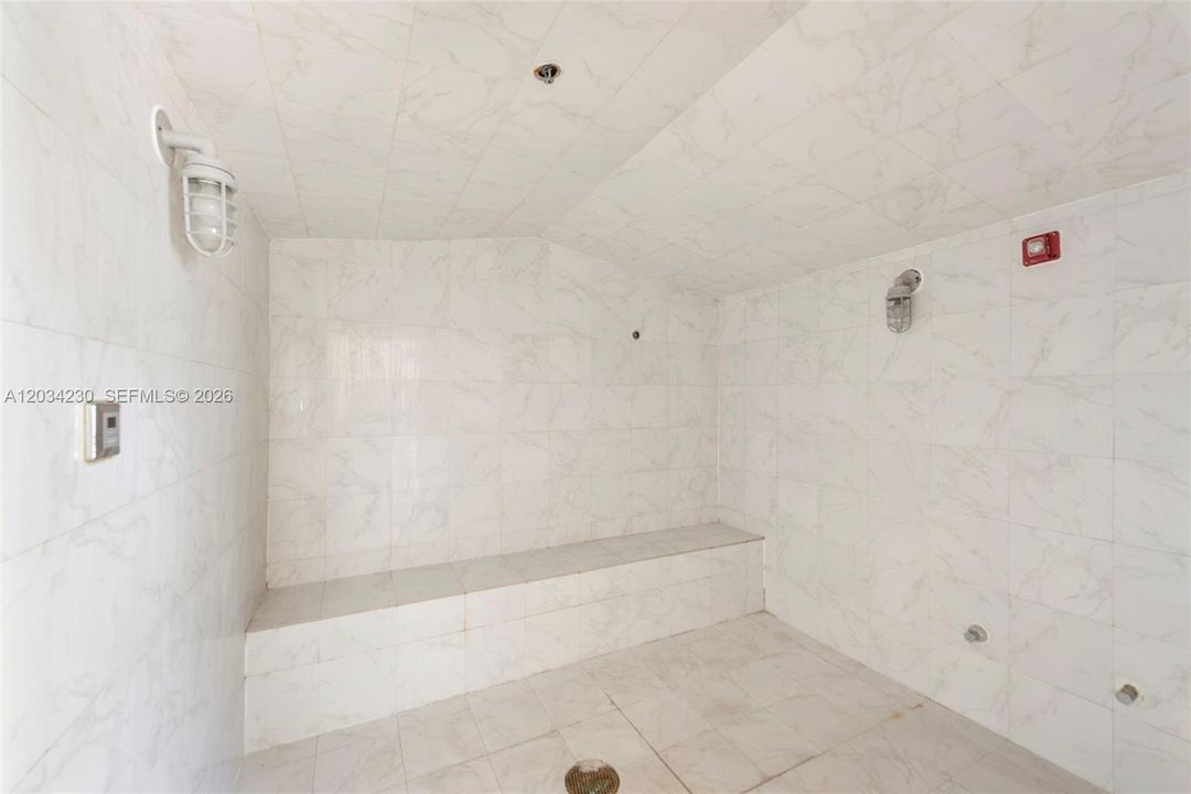 En Venta: $799,000 (2 camas, 2 baños, 1331 Pies cuadrados)