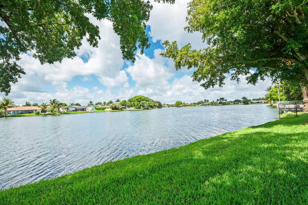 30-web-or-mls-16731-harbor-ct