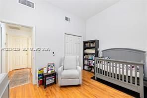 For Rent: $2,900 (2 beds, 2 baths, 1049 Square Feet)