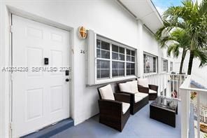 For Rent: $2,900 (2 beds, 2 baths, 1049 Square Feet)