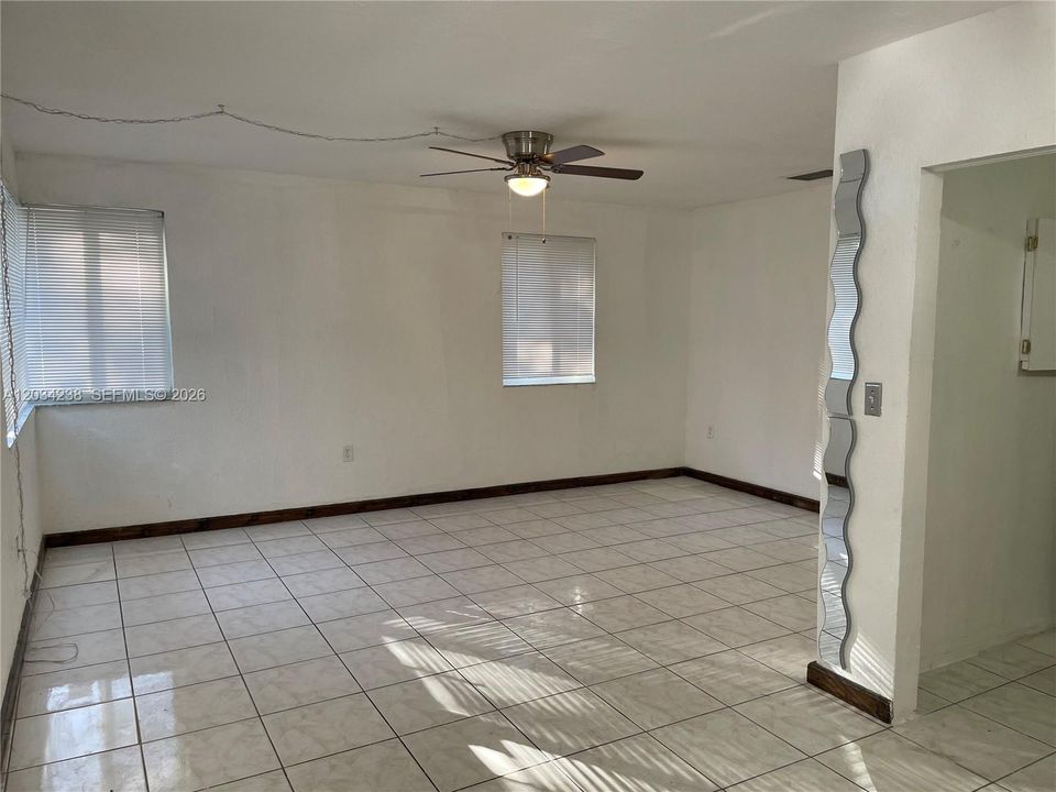 For Rent: $4,200 (4 beds, 2 baths, 1320 Square Feet)