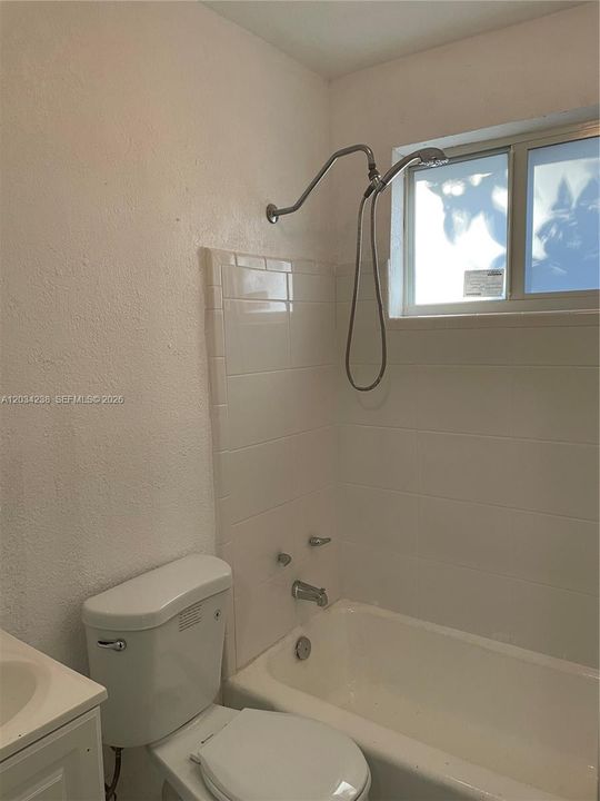 For Rent: $4,200 (4 beds, 2 baths, 1320 Square Feet)