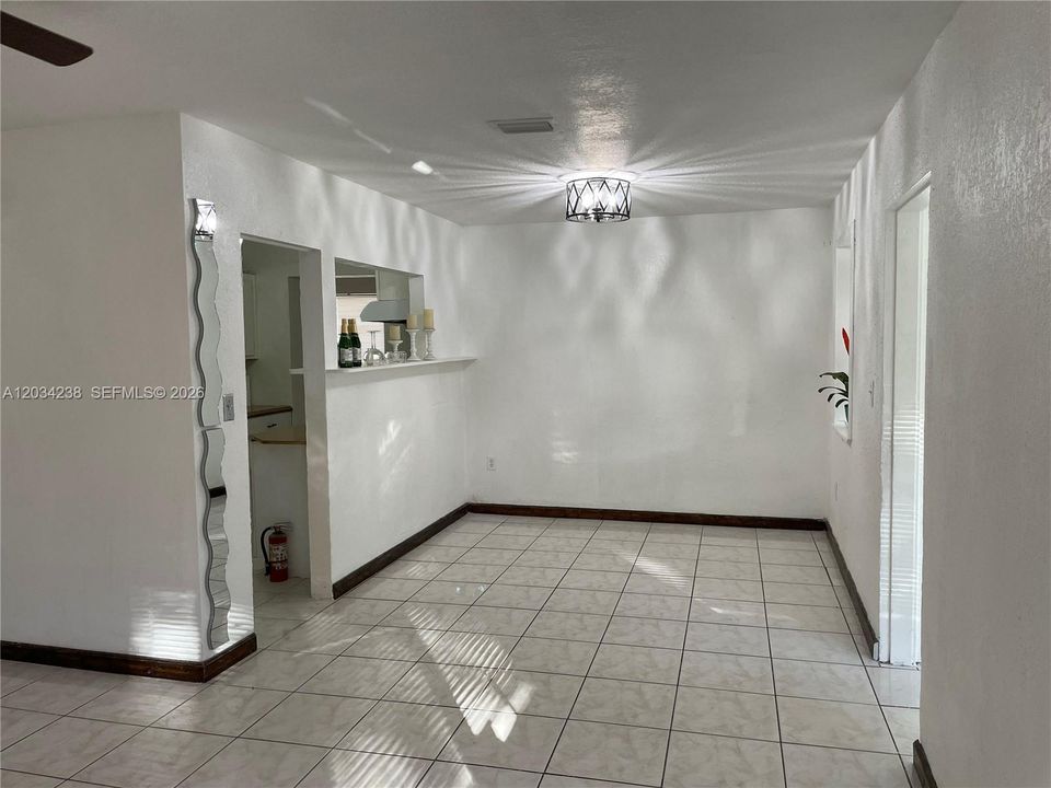 For Rent: $4,200 (4 beds, 2 baths, 1320 Square Feet)