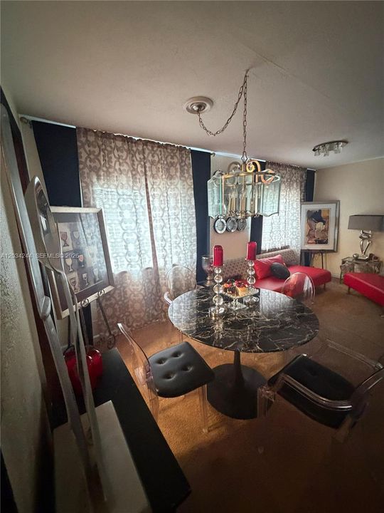 En Venta: $489,990 (3 camas, 2 baños, 1162 Pies cuadrados)