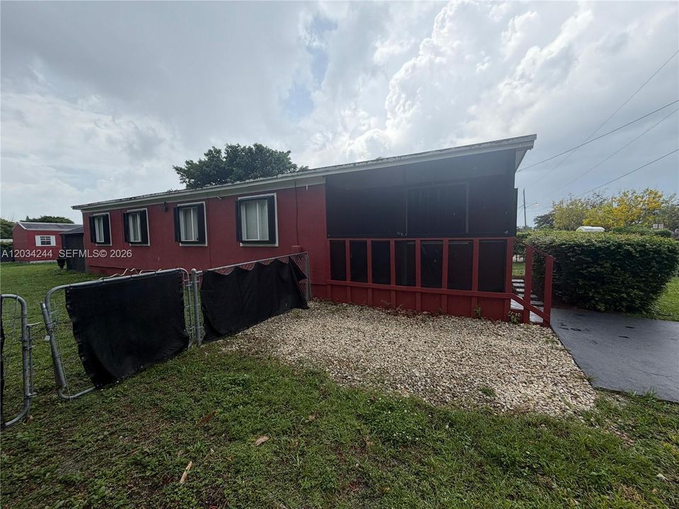 En Venta: $489,990 (3 camas, 2 baños, 1162 Pies cuadrados)