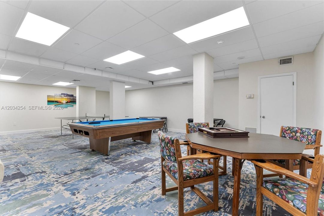 For Sale: $875,000 (2 beds, 2 baths, 1250 Square Feet)
