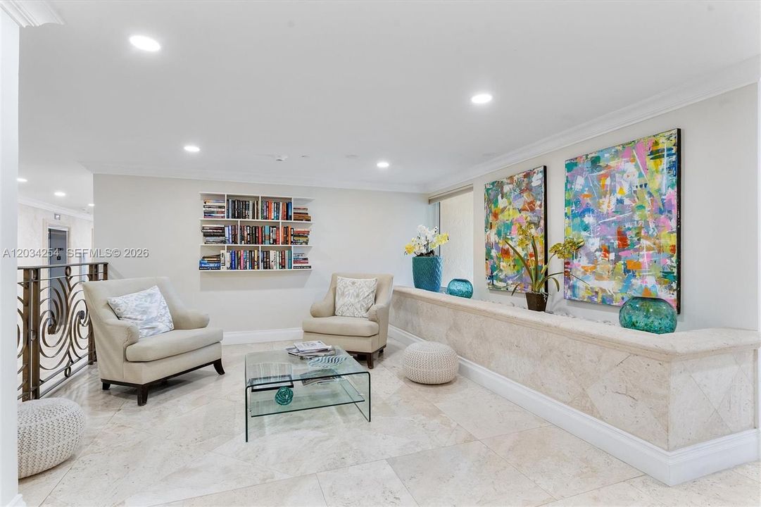 For Sale: $875,000 (2 beds, 2 baths, 1250 Square Feet)