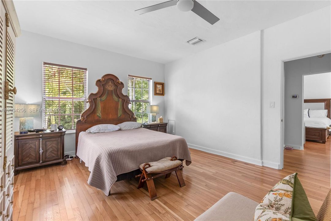 For Sale: $1,898,000 (3 beds, 2 baths, 1335 Square Feet)
