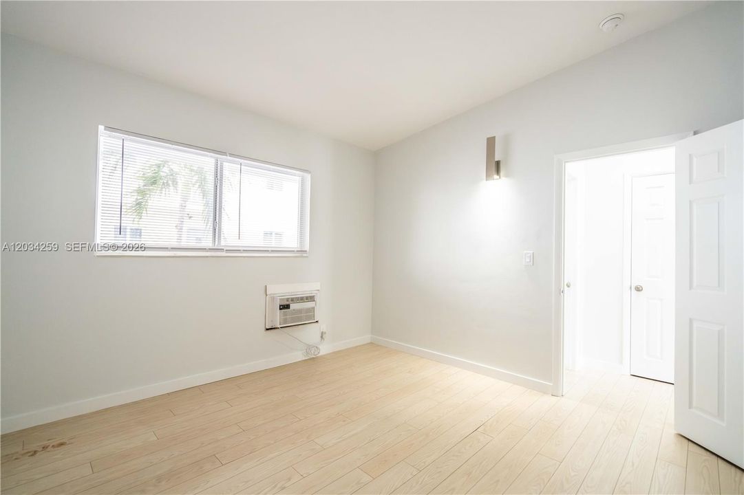 For Rent: $1,975 (1 beds, 1 baths, 575 Square Feet)