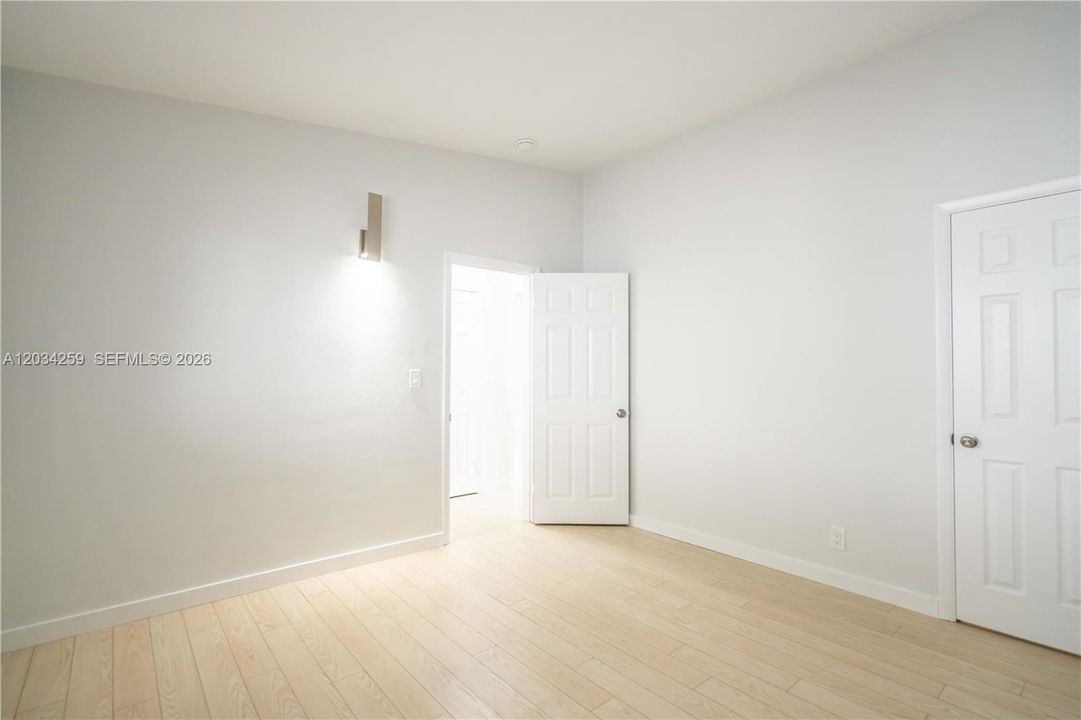 For Rent: $1,975 (1 beds, 1 baths, 575 Square Feet)