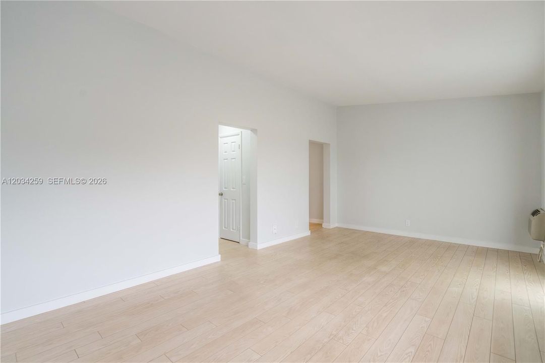 For Rent: $1,975 (1 beds, 1 baths, 575 Square Feet)