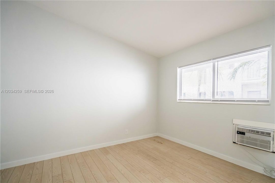 For Rent: $1,975 (1 beds, 1 baths, 575 Square Feet)