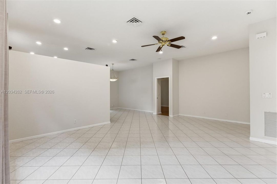 For Sale: $624,900 (3 beds, 2 baths, 1571 Square Feet)