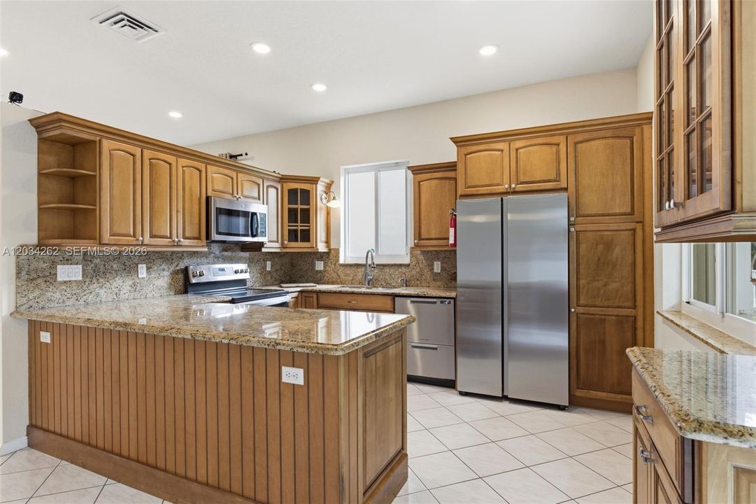 For Sale: $624,900 (3 beds, 2 baths, 1571 Square Feet)