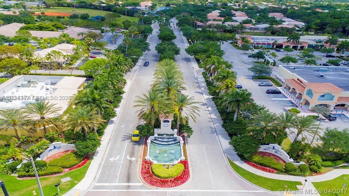 En Venta: $599,900 (3 camas, 2 baños, 1571 Pies cuadrados)