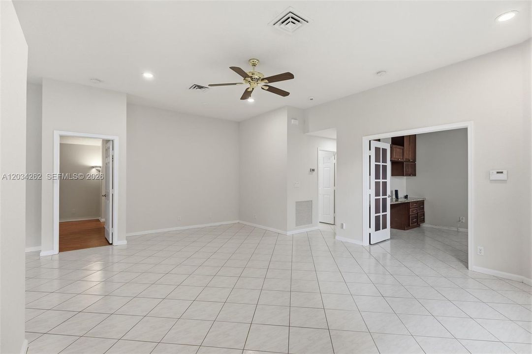 For Sale: $624,900 (3 beds, 2 baths, 1571 Square Feet)