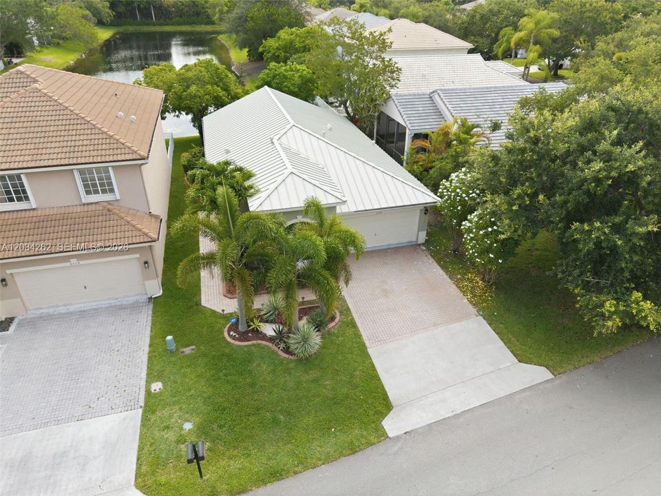 For Sale: $624,900 (3 beds, 2 baths, 1571 Square Feet)
