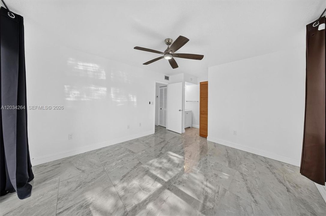 Recently Rented: $2,250 (2 beds, 2 baths, 1113 Square Feet)
