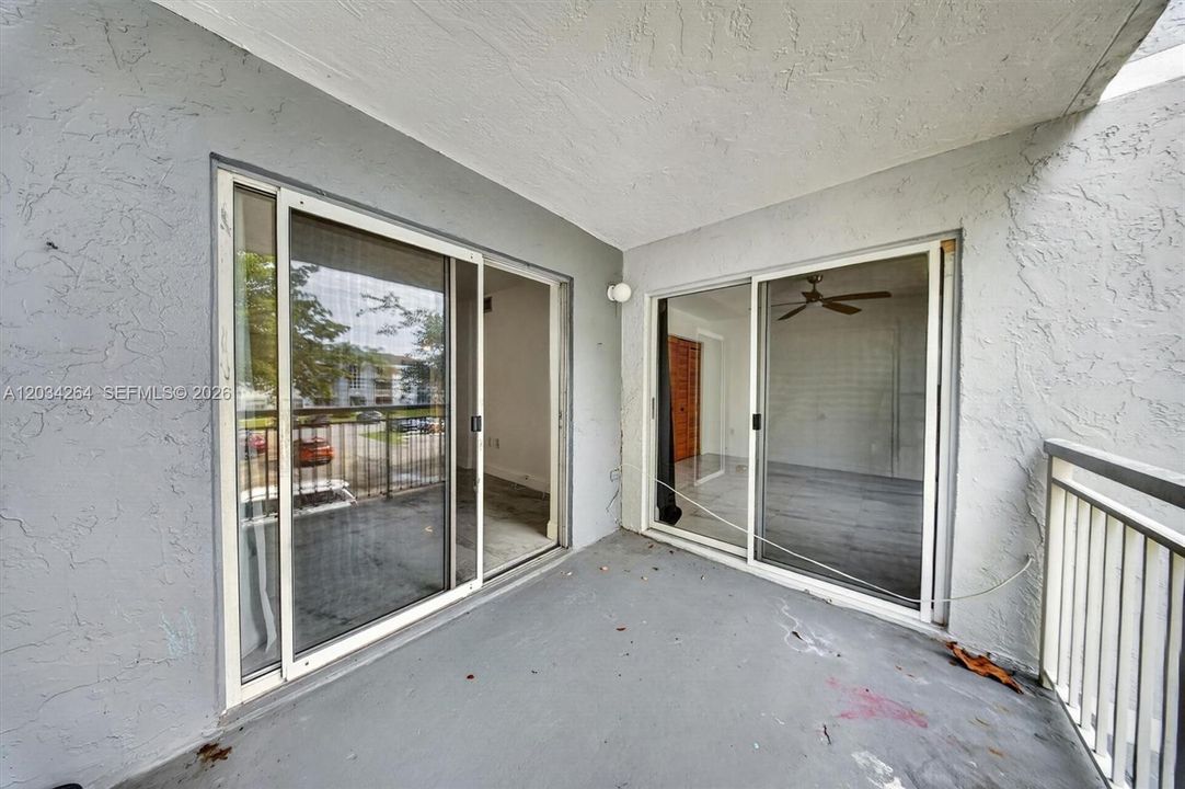 Recently Rented: $2,250 (2 beds, 2 baths, 1113 Square Feet)