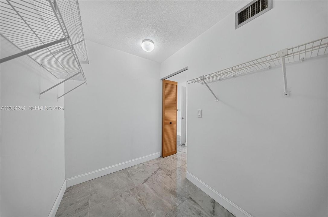 Recently Rented: $2,250 (2 beds, 2 baths, 1113 Square Feet)