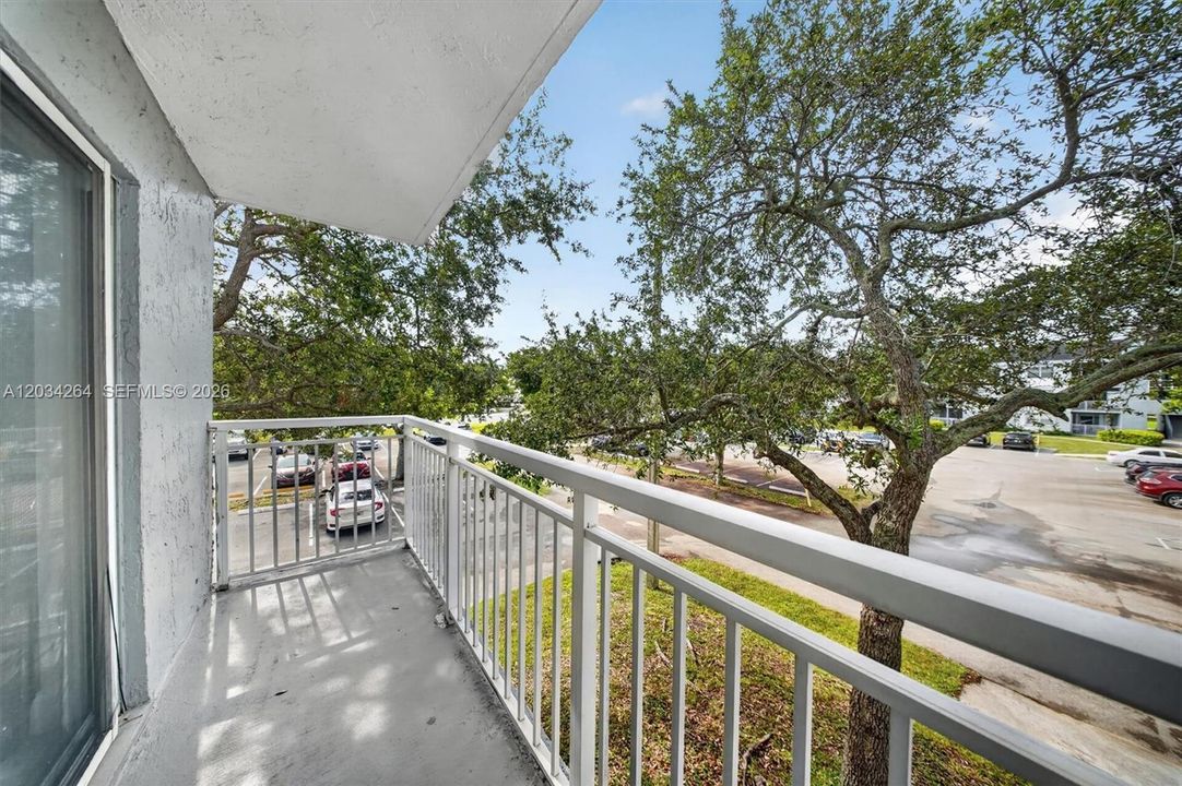 Recently Rented: $2,250 (2 beds, 2 baths, 1113 Square Feet)