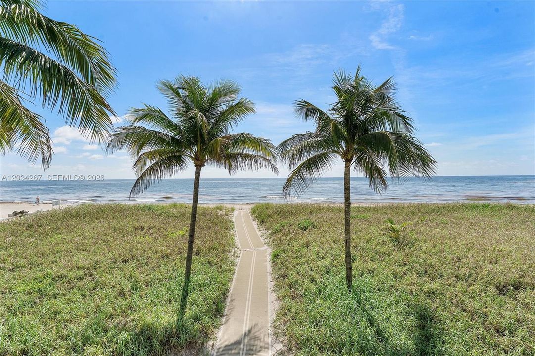 For Rent: $4,900 (2 beds, 2 baths, 1250 Square Feet)
