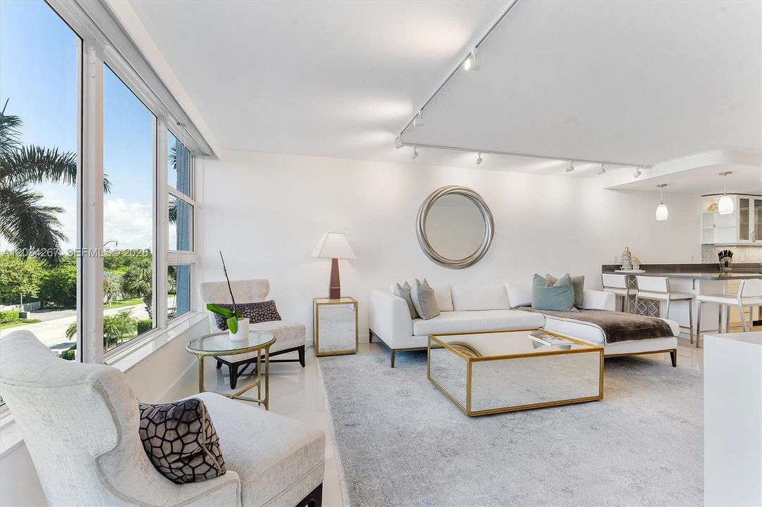 For Rent: $4,900 (2 beds, 2 baths, 1250 Square Feet)