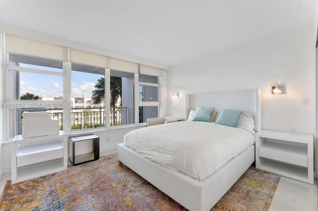 For Rent: $4,900 (2 beds, 2 baths, 1250 Square Feet)